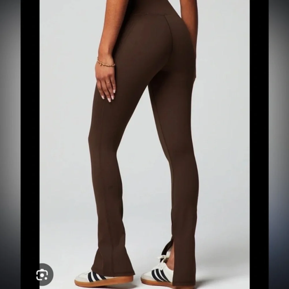 Tablets define powerhold split end pants - Picture 1 of 8
